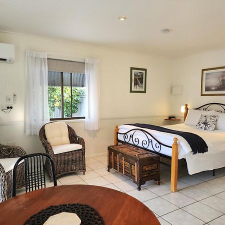 Chillagoe Cabins And Tours Exteriör bild